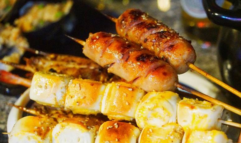 原创 三亚旅行你会去吃烧烤吗？啤酒、海鲜、音乐，这样的夜晚才放松11