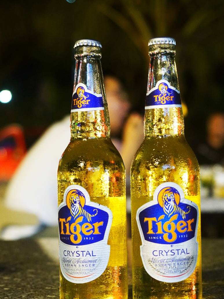 原创 三亚旅行你会去吃烧烤吗？啤酒、海鲜、音乐，这样的夜晚才放松10