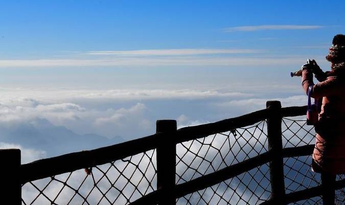 原创 老君山：追梦你的白雪，你却馈赠天宫云海31
