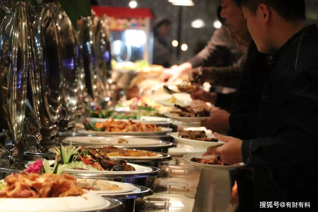 原创 “自助餐”为何吃不回本?员工透露:都是套路,但老板也怕3种人6