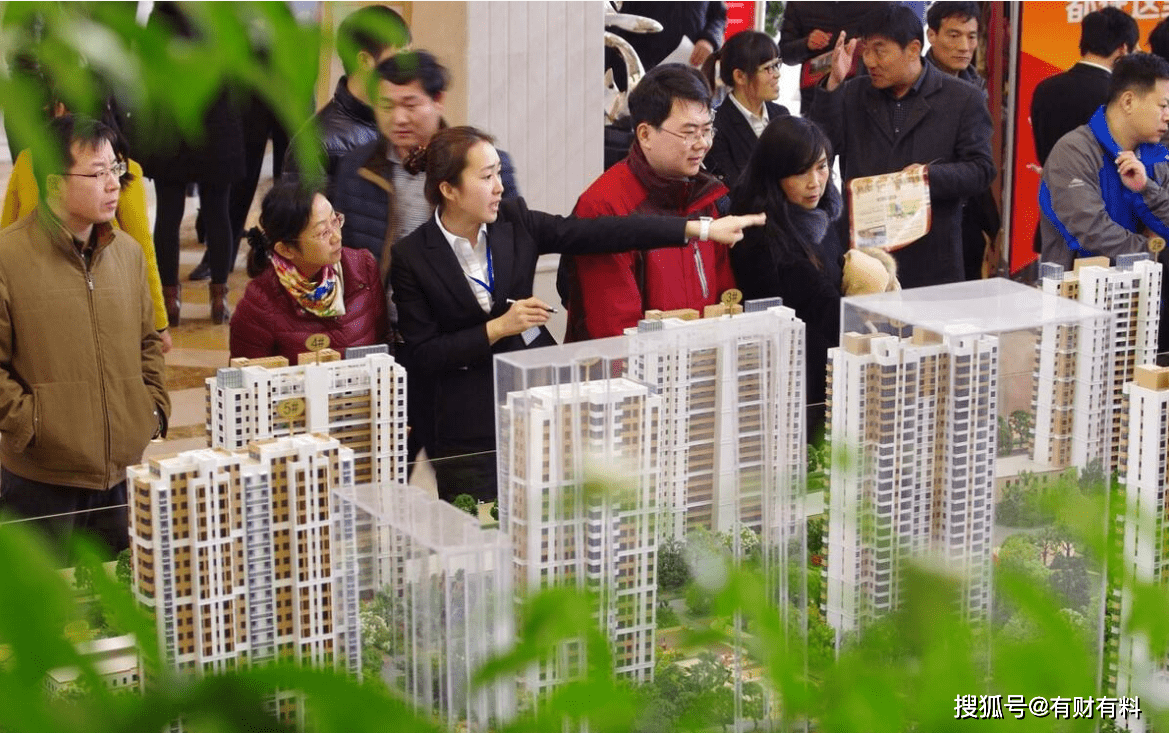 原创 “新型穷人”已出现？有房有车生活却“潦倒”，还不如街边摊贩？4