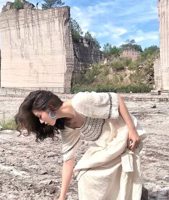 原创 刘雯最新海滩大片美出天际，看完这篇，你也能get同款19