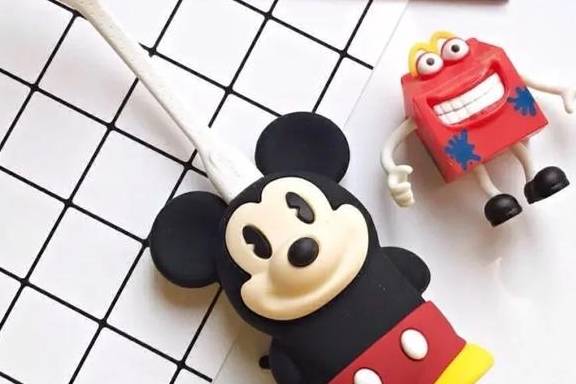 原创 刘雯最新海滩大片美出天际，看完这篇，你也能get同款35