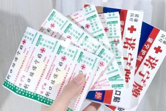 原创 刘雯最新海滩大片美出天际，看完这篇，你也能get同款38