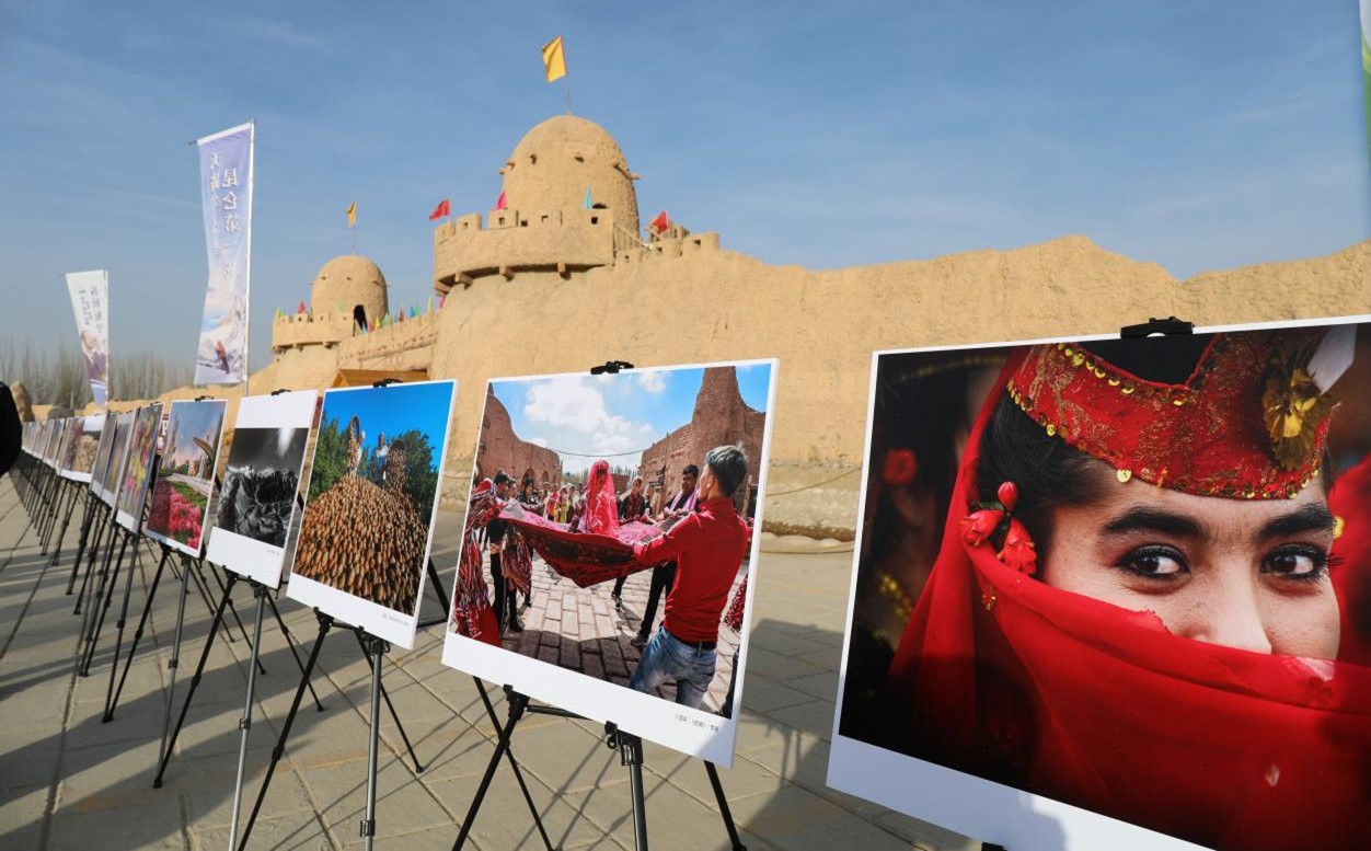 2021年上海援疆摄影大赛优秀作品展在叶城举办1