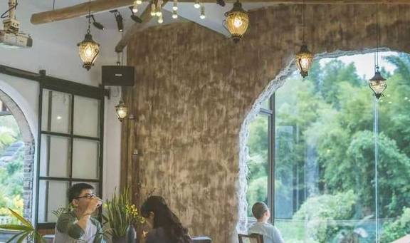 原创 韶关丹霞山附近最美的民宿,全景落地玻璃房,赏山景,看日落,美26