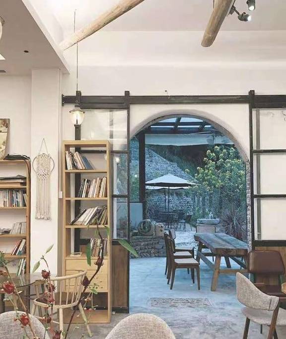 原创 韶关丹霞山附近最美的民宿,全景落地玻璃房,赏山景,看日落,美30