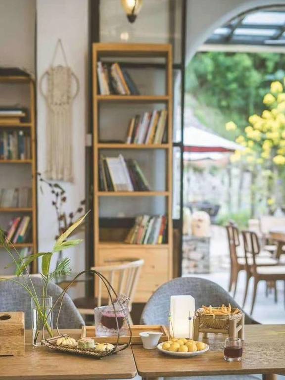 原创 韶关丹霞山附近最美的民宿,全景落地玻璃房,赏山景,看日落,美31