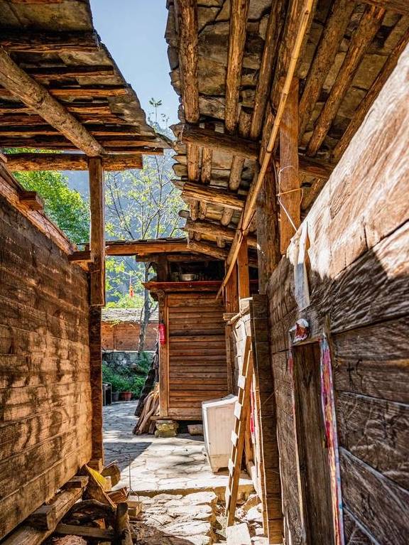 原创 云南有一处绝美的小村庄,位于怒江茶马古道,犹如当代世外桃源14