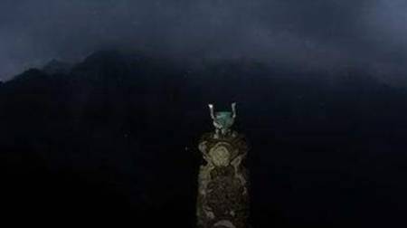 原创 武当山上的“夺命”香炉:为点一束香,百年来掉下悬崖者不计其数5