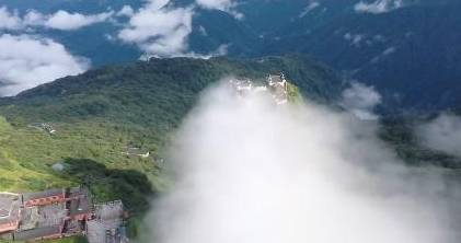 原创 下雪的梵净山，你一定没有亲眼看过，银装素裹，满地雪白2