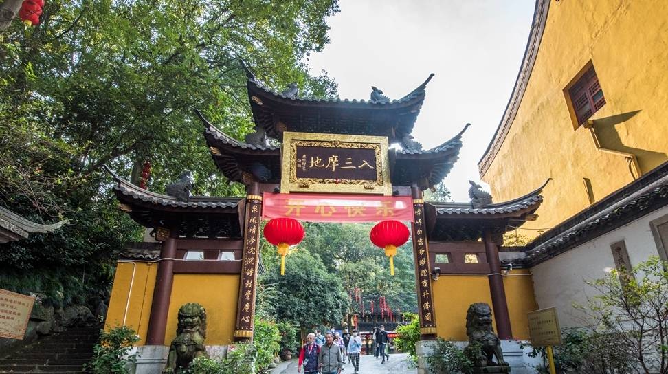 原创 杭州第一网红寺庙,位于灵隐寺附近,和附近庙宇合称三天竺1