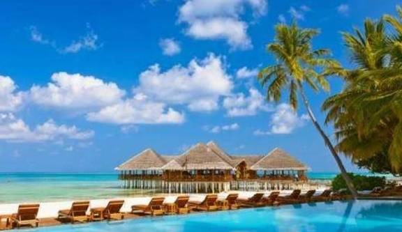 原创 印度洋上的“天堂国家”,靠游客由贫穷变富有,中国人占一半功劳6