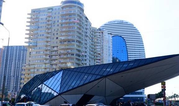 原创 见过这样的麦当劳吗?世界最美,完全就是一个艺术馆!3