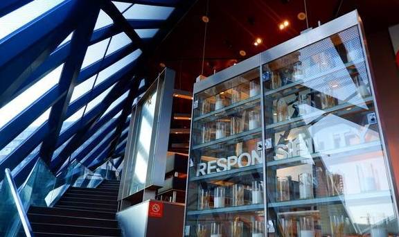 原创 见过这样的麦当劳吗?世界最美,完全就是一个艺术馆!6