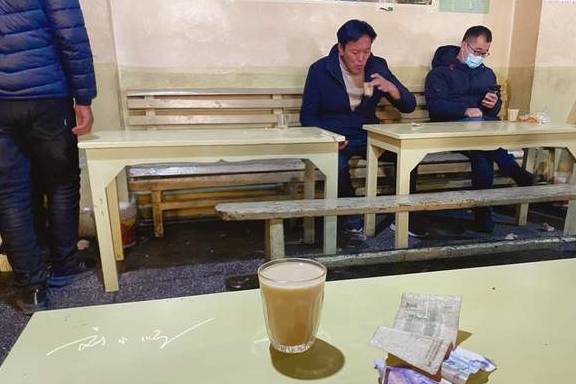 原创 拉萨“最著名”的甜茶馆,一元钱一杯,还只收现金,游客都来打卡4