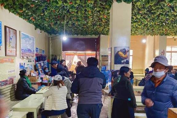 原创 拉萨“最著名”的甜茶馆,一元钱一杯,还只收现金,游客都来打卡6