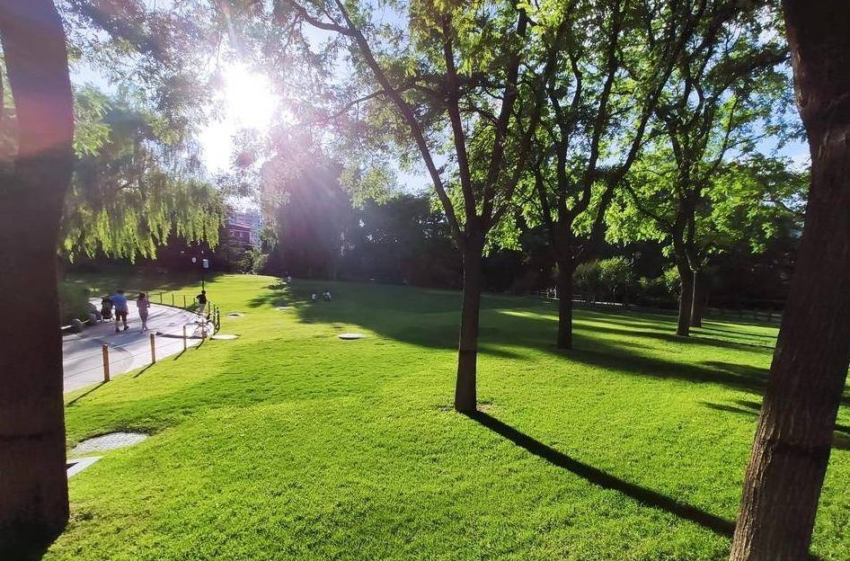 原创 德胜门外一线的两座现代公园,一座欧式一座日式2