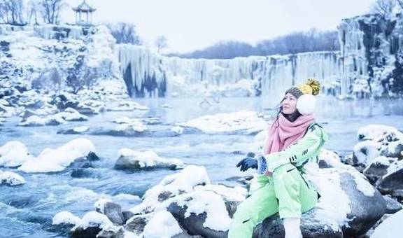 原创 带你玩转冰雪王国!体验冰灯雪雕冬捕节22