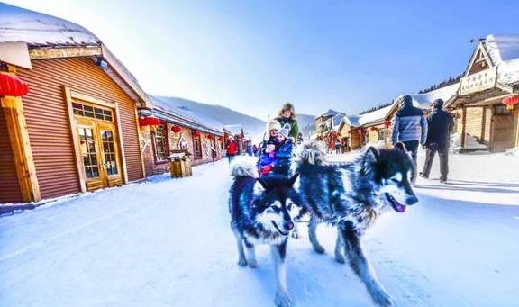 原创 带你玩转冰雪王国!体验冰灯雪雕冬捕节38
