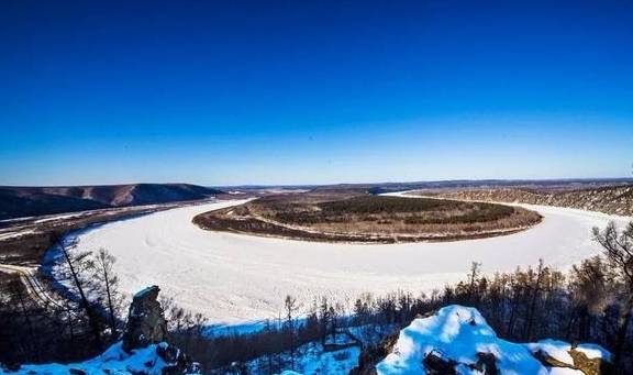 原创 带你玩转冰雪王国!体验冰灯雪雕冬捕节47