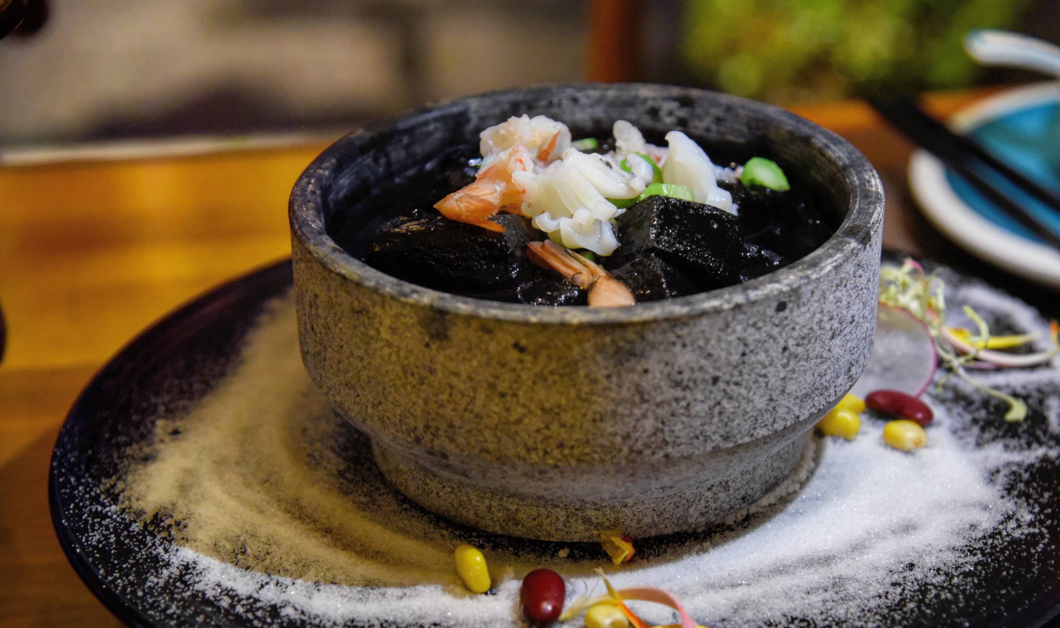 原创 藏在三亚市区的城市民宿,高空汤池让人惊艳,还有一个私房菜馆8