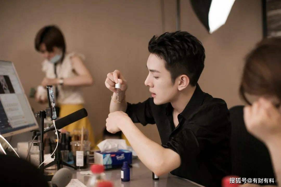 原创 直播带货已成过去？下一个700亿的市场将来临：樊登已经年入10亿2