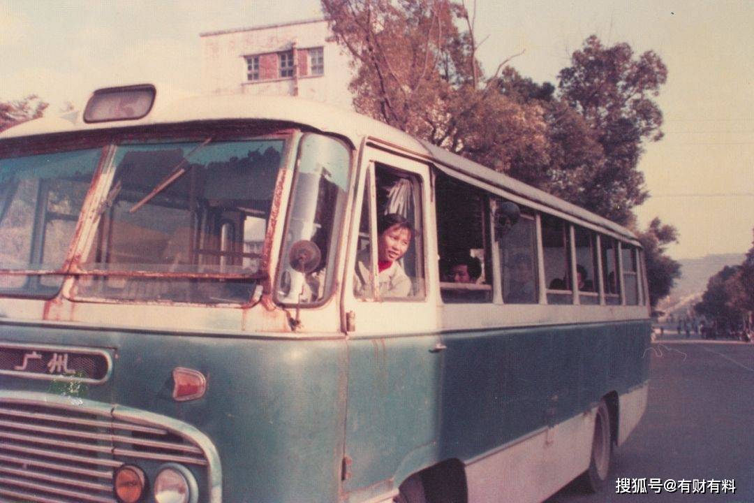 原创 30年前,人人羡慕的5大“金饭碗”,到了如今,对比之下天差地别2