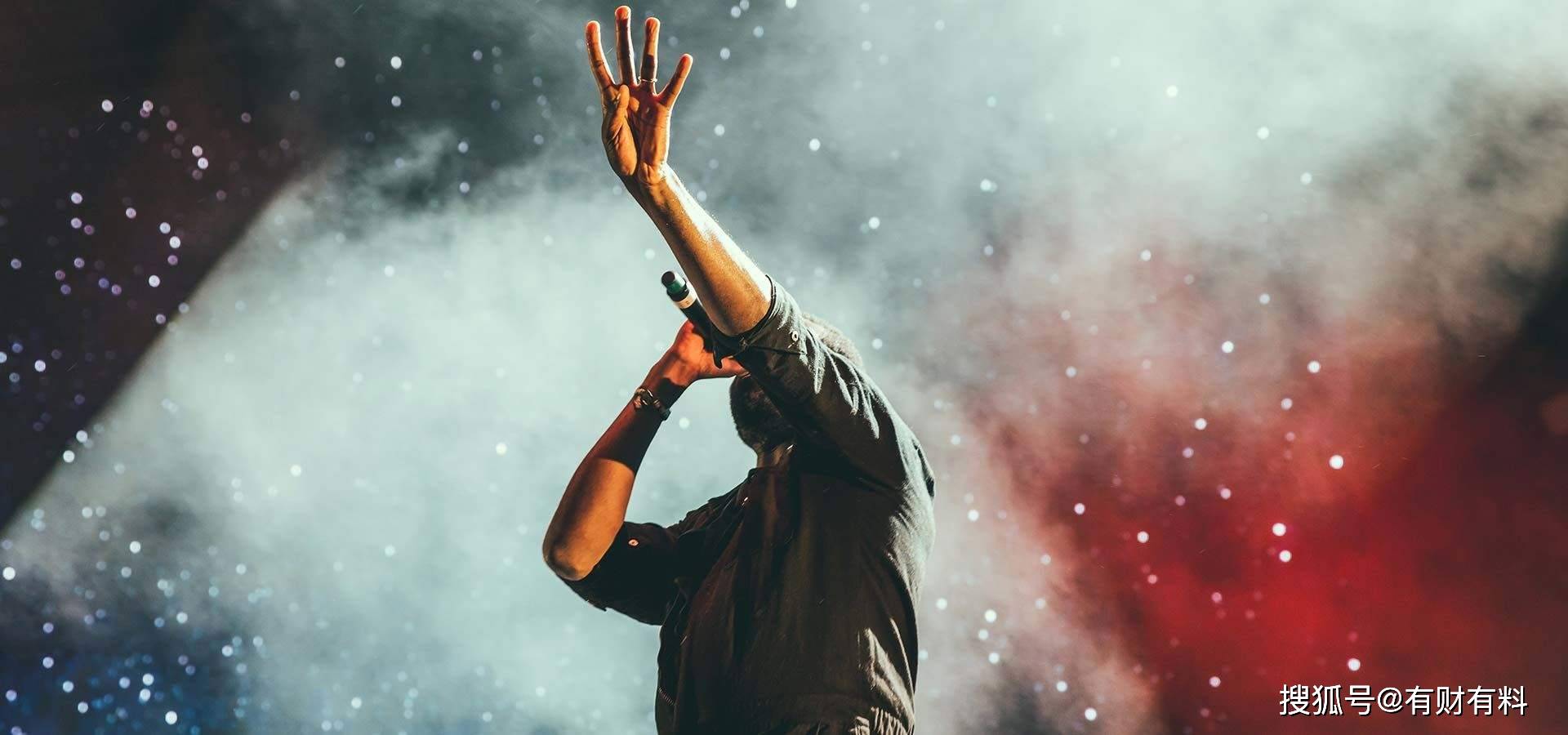 原创 KTV也有“特殊服务”？一晚消费能过万，娱乐场所“内幕”被曝出4