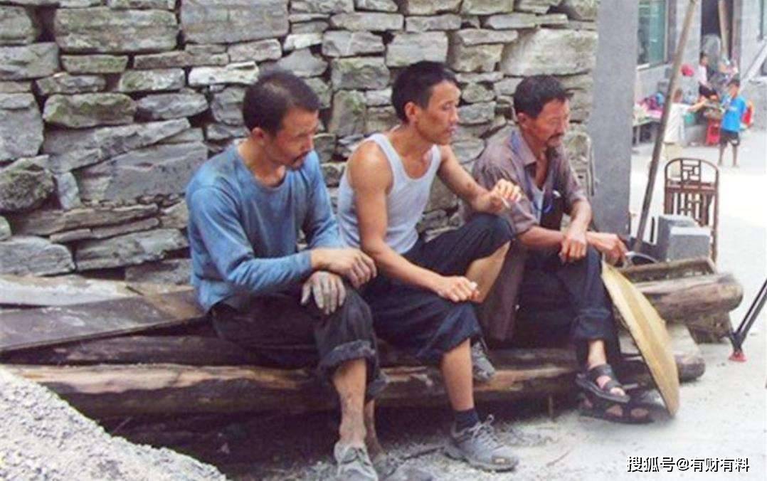 原创 农村光棍很多?有3类却不愁娶媳妇,就算没钱媒婆也愿意上门提亲5