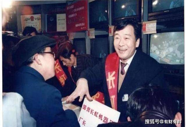 原创 17年行业第一，因2次错误抉择，678亿市值蒸发8成，成小米代工厂3