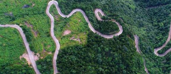 原创 山海金 | 千丈飞瀑加天仙谷,奇景美不胜收,浙中川藏线上的“悬崖村”爆红2