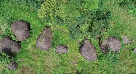 原创 山海金 | 千丈飞瀑加天仙谷,奇景美不胜收,浙中川藏线上的“悬崖村”爆红10