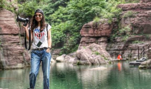 原创 河南焦作云台山的红石峡神奇,它是美国科罗拉多大峡谷的姐妹公园6