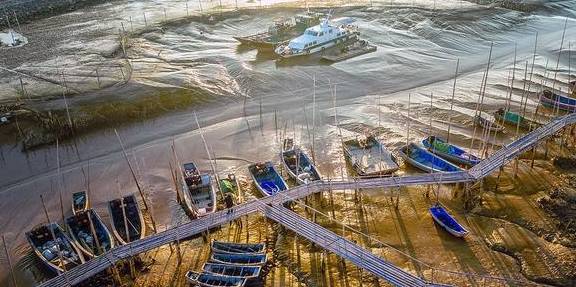 原创 冷空气过后的温州苍南,云雾缭绕海岸山头,雨后世界宛如仙境1