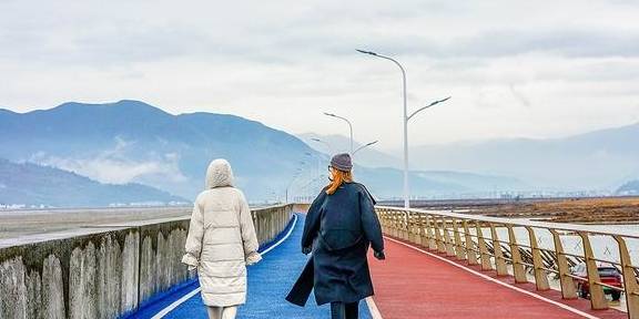 原创 冷空气过后的温州苍南,云雾缭绕海岸山头,雨后世界宛如仙境8