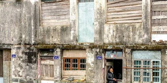 原创 冷空气过后的温州苍南,云雾缭绕海岸山头,雨后世界宛如仙境15