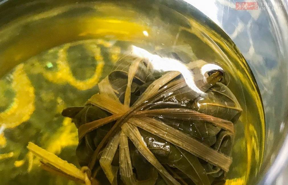 原创 6个人去三亚一餐厅吃饭，七个菜花了465块，你觉得价格如何？4