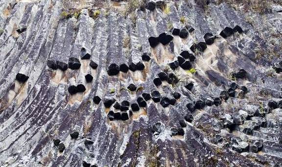 原创 奇特的火山遗迹,神奇的自然景观,大自然精雕细琢的完美艺术品2