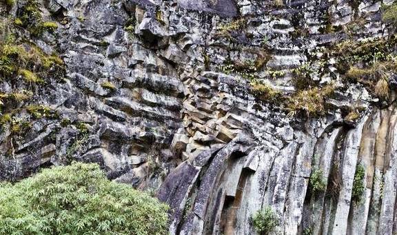 原创 奇特的火山遗迹,神奇的自然景观,大自然精雕细琢的完美艺术品3