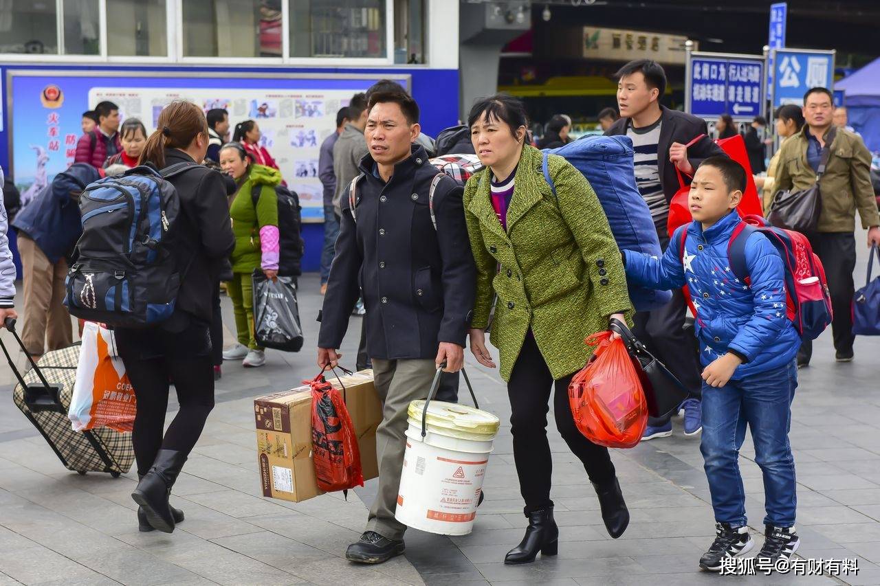 原创 2022春运返乡,购票更严了,除实名制又多一步骤,每张车票都需要6