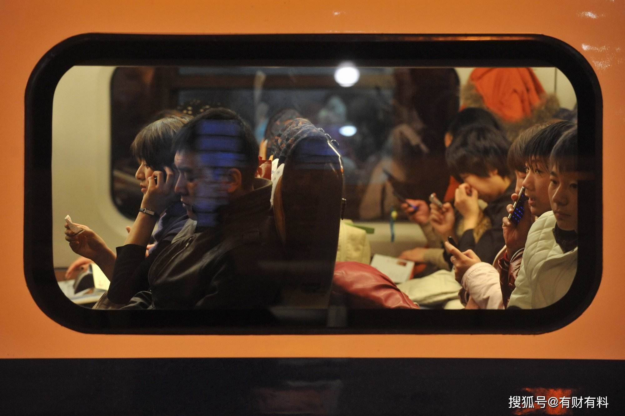 原创 2022春运即将开始,各地已发通知,多地给予“就地过年”现金补贴3