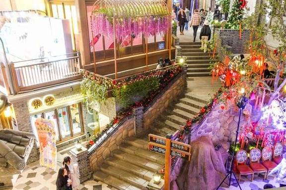 重庆洪崖洞太远,东北老板花10亿将其搬进商场,网友称长春分洞2