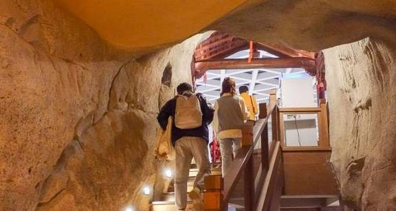重庆洪崖洞太远,东北老板花10亿将其搬进商场,网友称长春分洞4