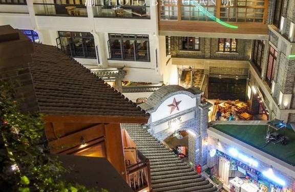 重庆洪崖洞太远,东北老板花10亿将其搬进商场,网友称长春分洞5