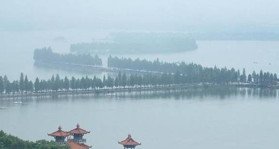 原创 中国最大的城中湖：是西湖的六倍大风景绝美，百年前曾与长江相连2