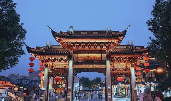 原创 无锡夜色最美的地方，千年古运河尽显古色古香，堪比南京秦淮河2