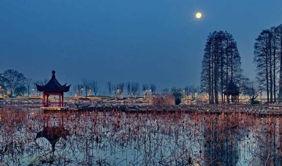 原创 中国最大的城中湖：是西湖的六倍大风景绝美，百年前曾与长江相连8