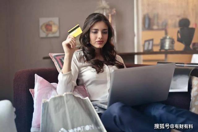 原创 实体店一件衣服几百,电商却只卖几十块?内幕被揭开,你还买吗?6