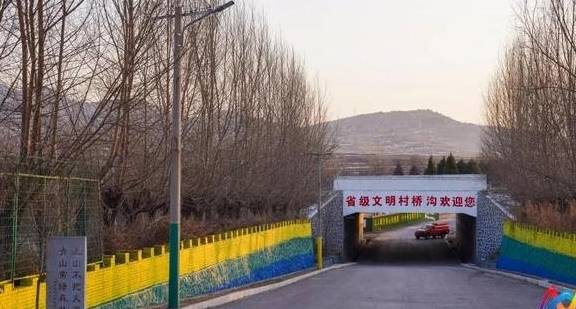 原创 网红打卡地!上党区有个“彩虹村”11